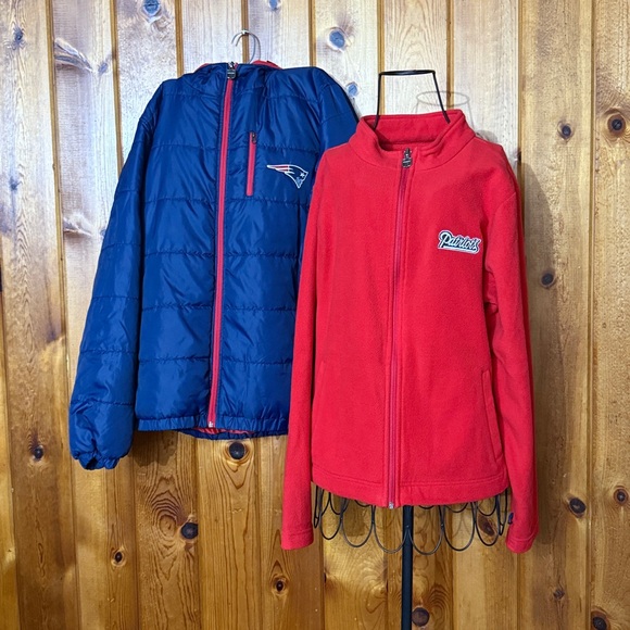 NFL Jackets & Blazers - NFL Women's New England Patriots Navy Logo Insulated Full-Zip Puffer Jacket M